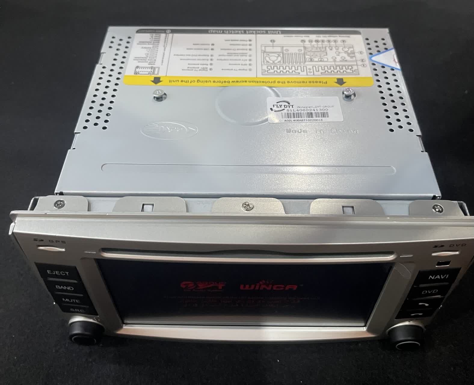 مانیتور خودرو کارخانه ای اندروید سانتافه قدیم مارک وینکا مدل DYT F008A